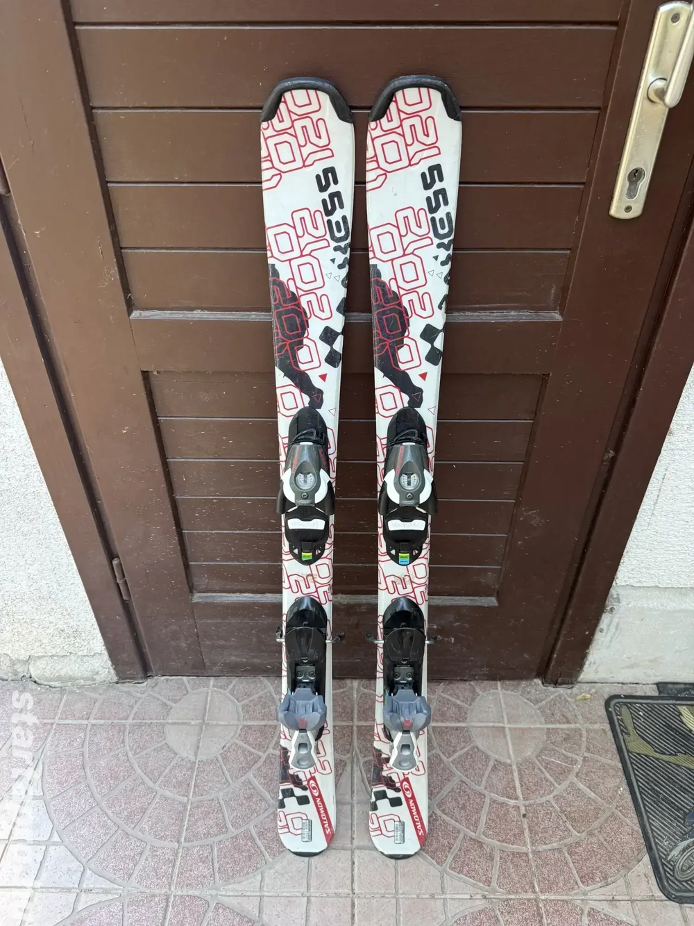 120 cm Salomon carving síléc felnőtt 120 cm Salomon carving sí hibás 10.000 Ft