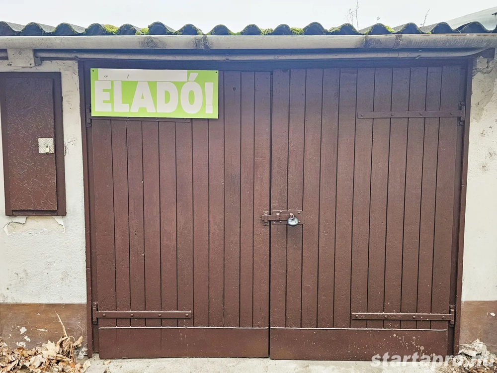 Kiskunhalas Kuruc vitézek terén   garázs eladó!