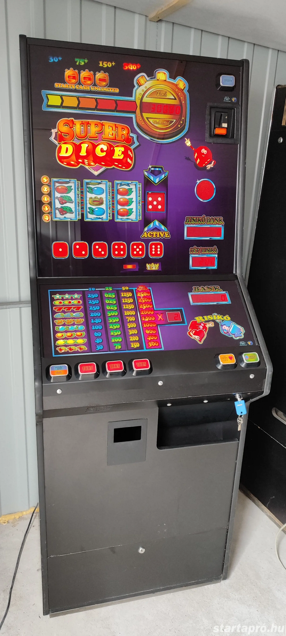 Felújított Super Dice 1000-es tétes Nyerőgép Játékgép eladó otthoni szórakozásra. 