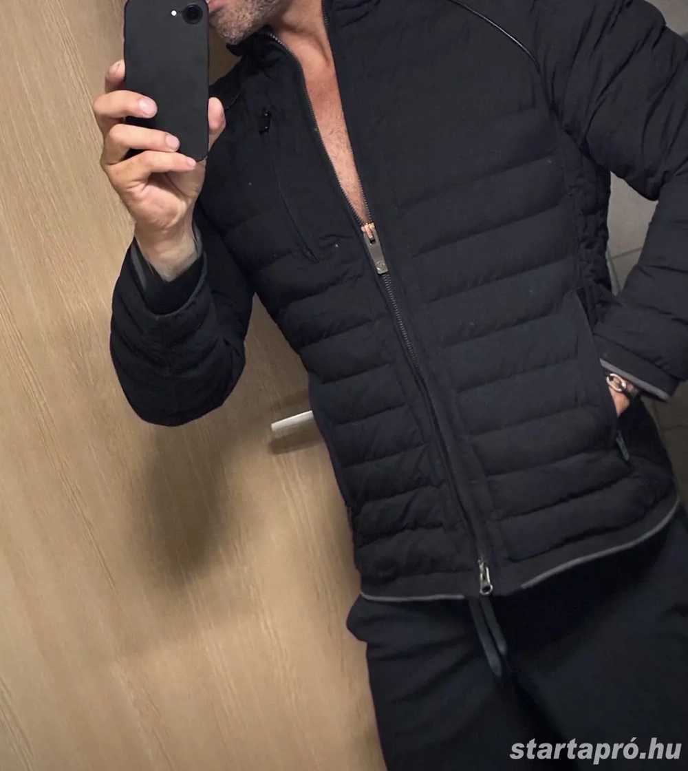 Középkorú srác keres