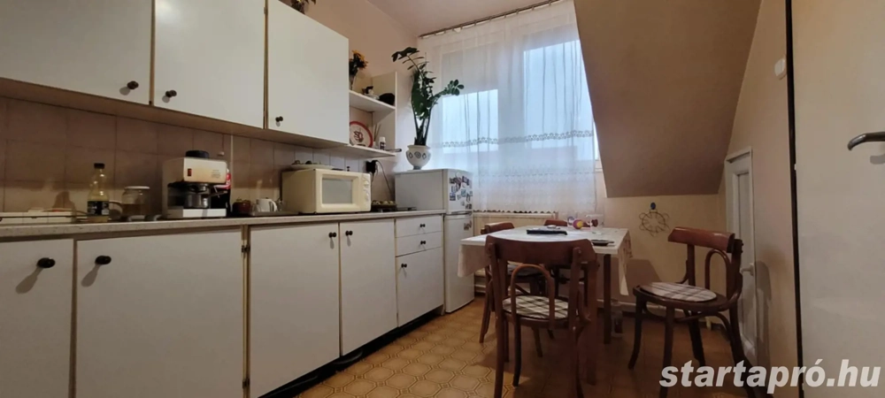 Belvárosban 77 m2-es lakás eladó