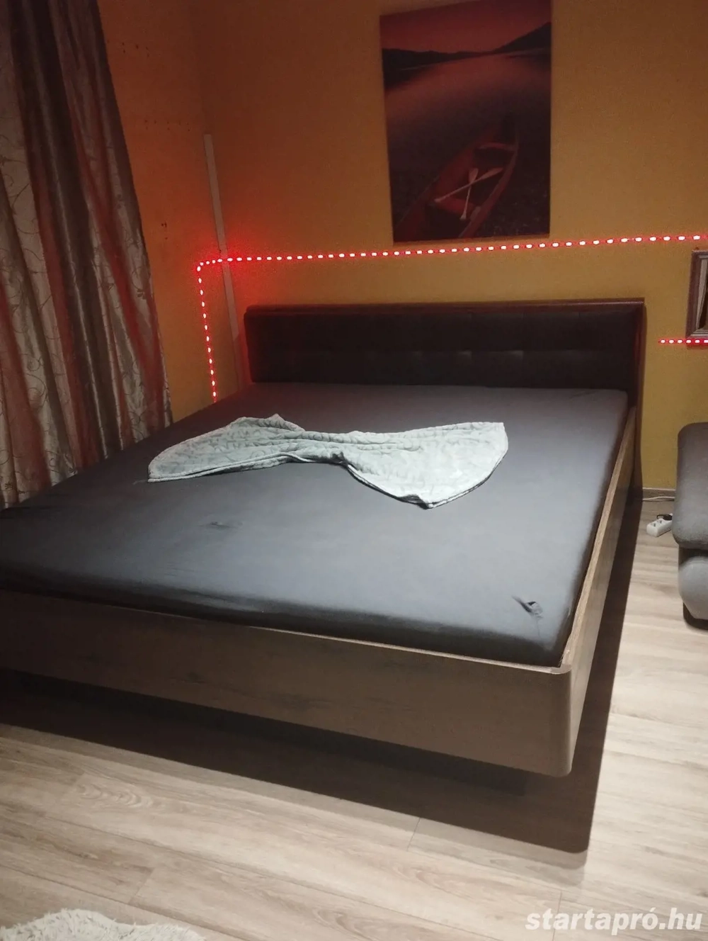 Francia ágy 200x180