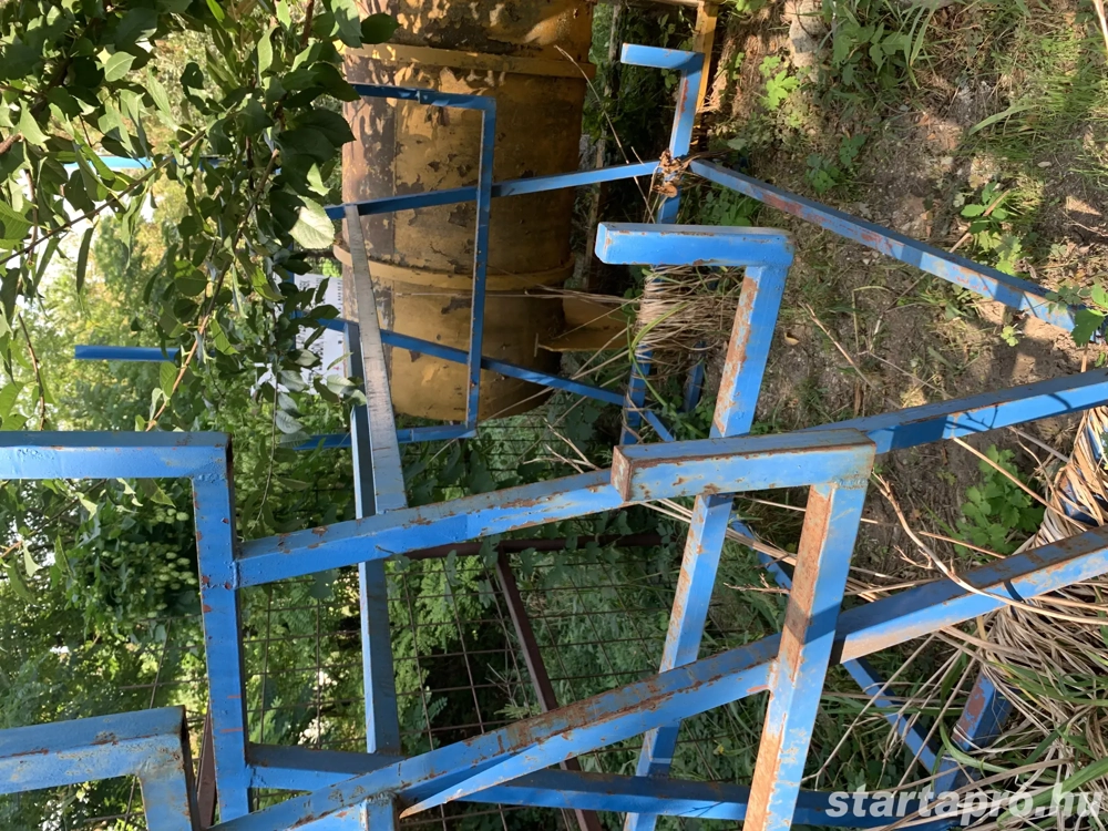 Csőtartó állvány eladó