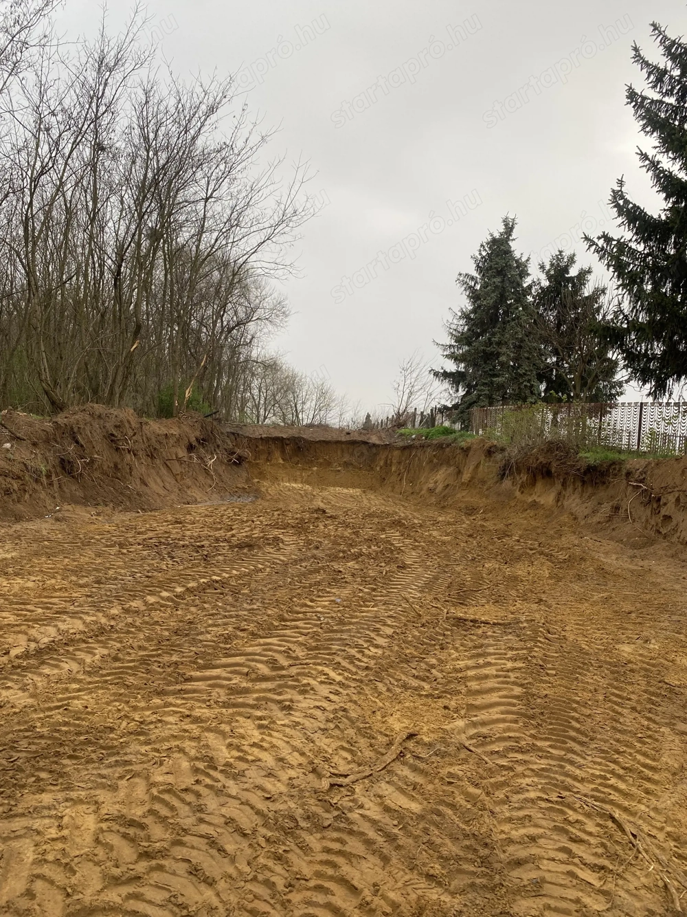 Nyíregyháza-Újkistelekiszőlőben a Kisdiófa utcán, építési telek eladó!