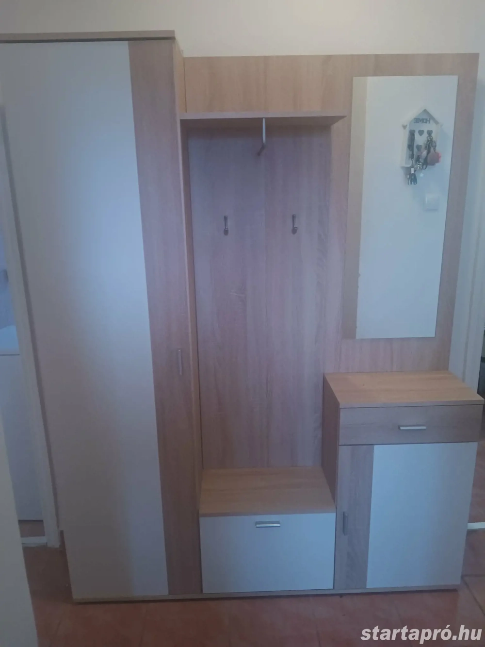 Három részes előszoba fal eladó!