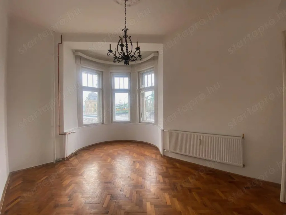 Örökpanorámás polgári lakás eladó a Molnár utcában   Duna, Gellért-hegy, Szabadság-szobor