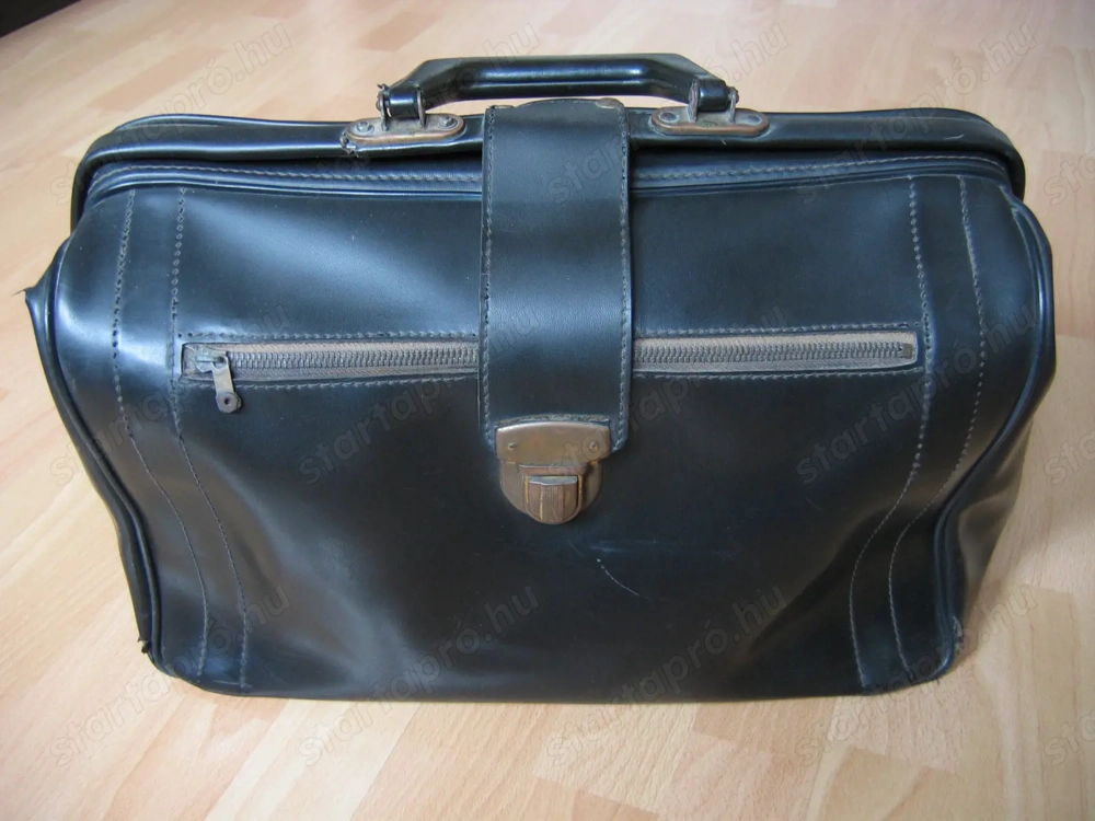 Retró aktatáska eladó.