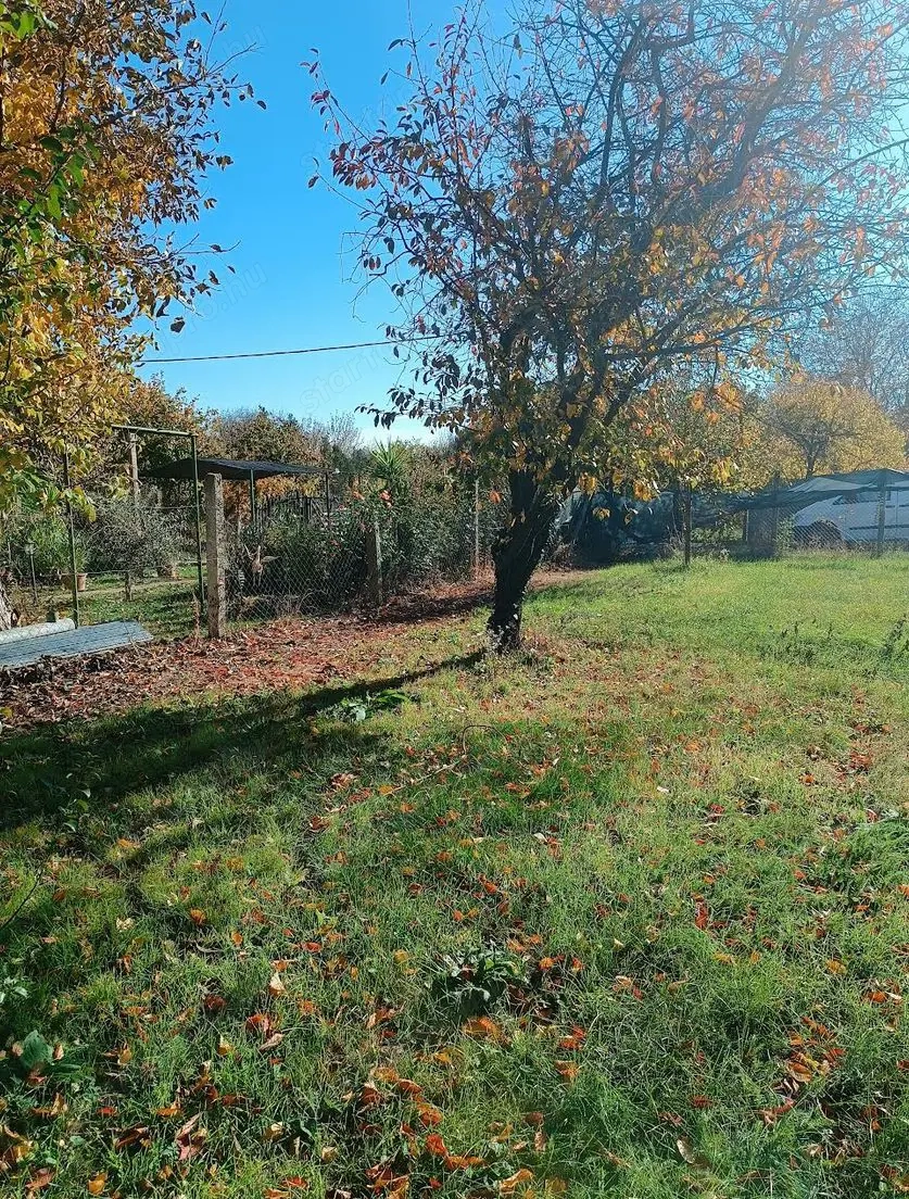 Veszei kertekben telek eladó