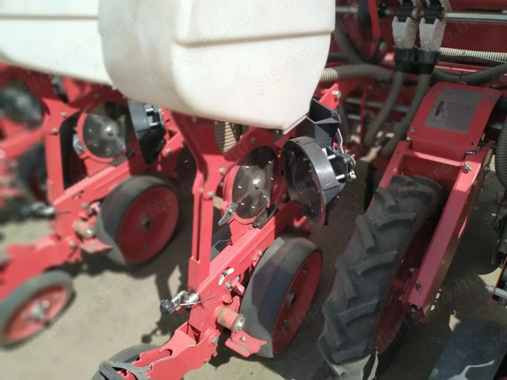 IRTEM gabona vetőgép eladó ( újszerű állapotban)