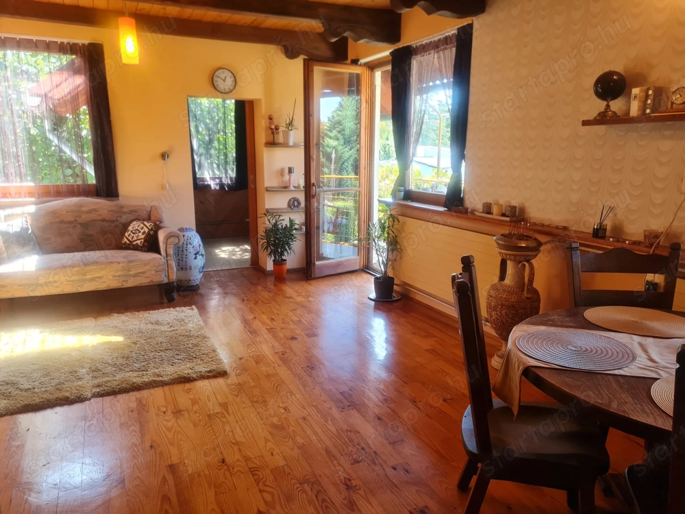 Rómaifürdőn 2 szobás bútorozott gépesített lakás kiadó!