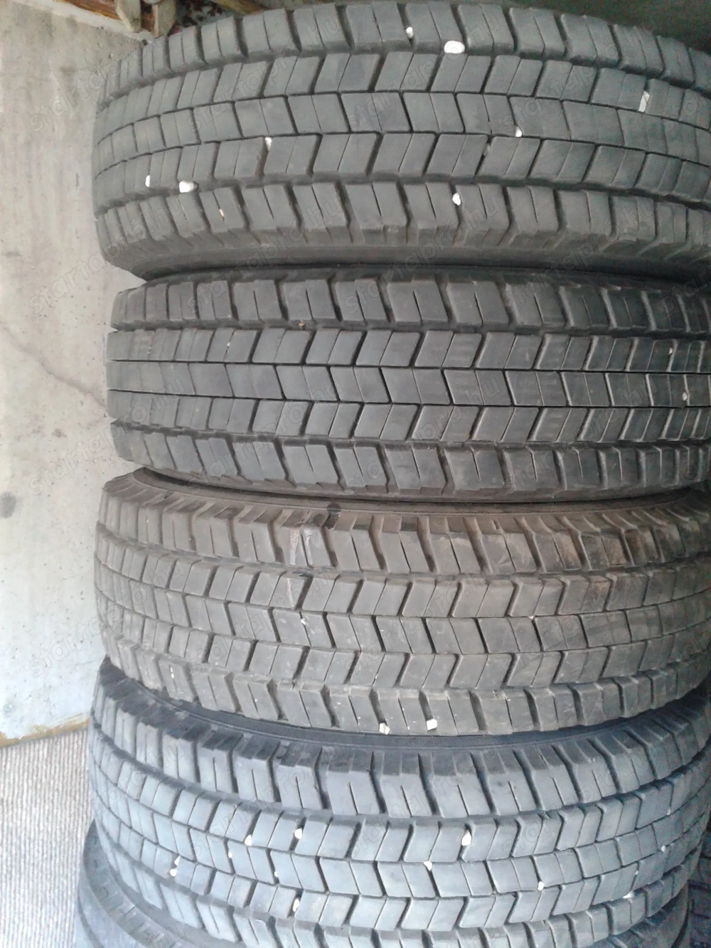 235 75 R17.5 új és használt teherautógumik 235 75R17,5 235 75 17.5