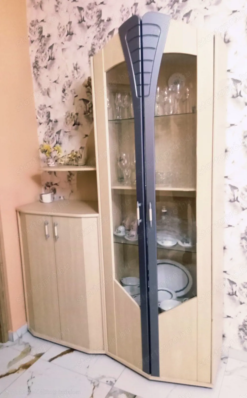 Eladó nappali bútorcsalád