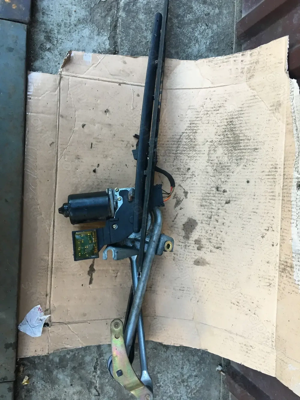 Mercedes A W168 A 168 820 02 42 ablaktörlő mechanika motorral