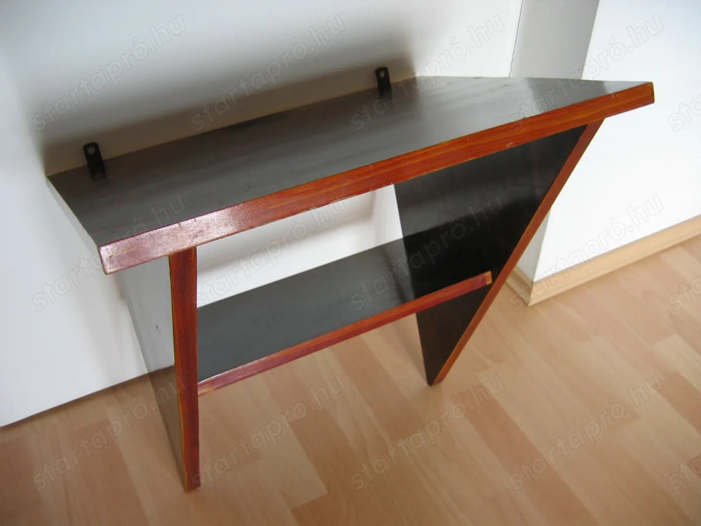 Régi fali polc eladó.