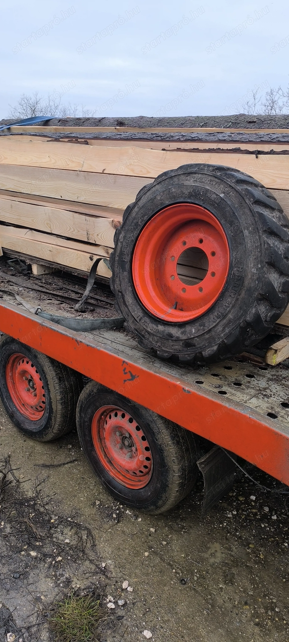 Eladó bobcat potkerék 10x16.5 ára 80eft