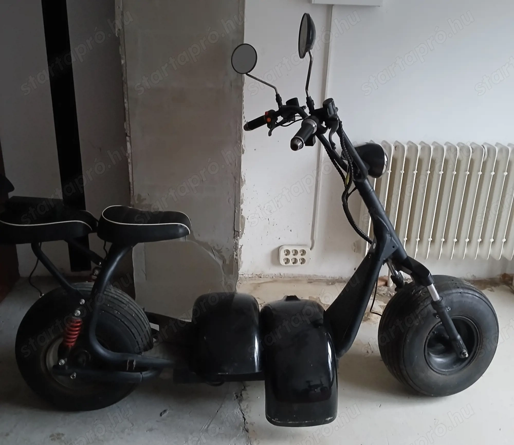 két személyes elektromos jármű