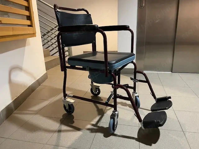 GM4021 G gördülő szobai wc eladó