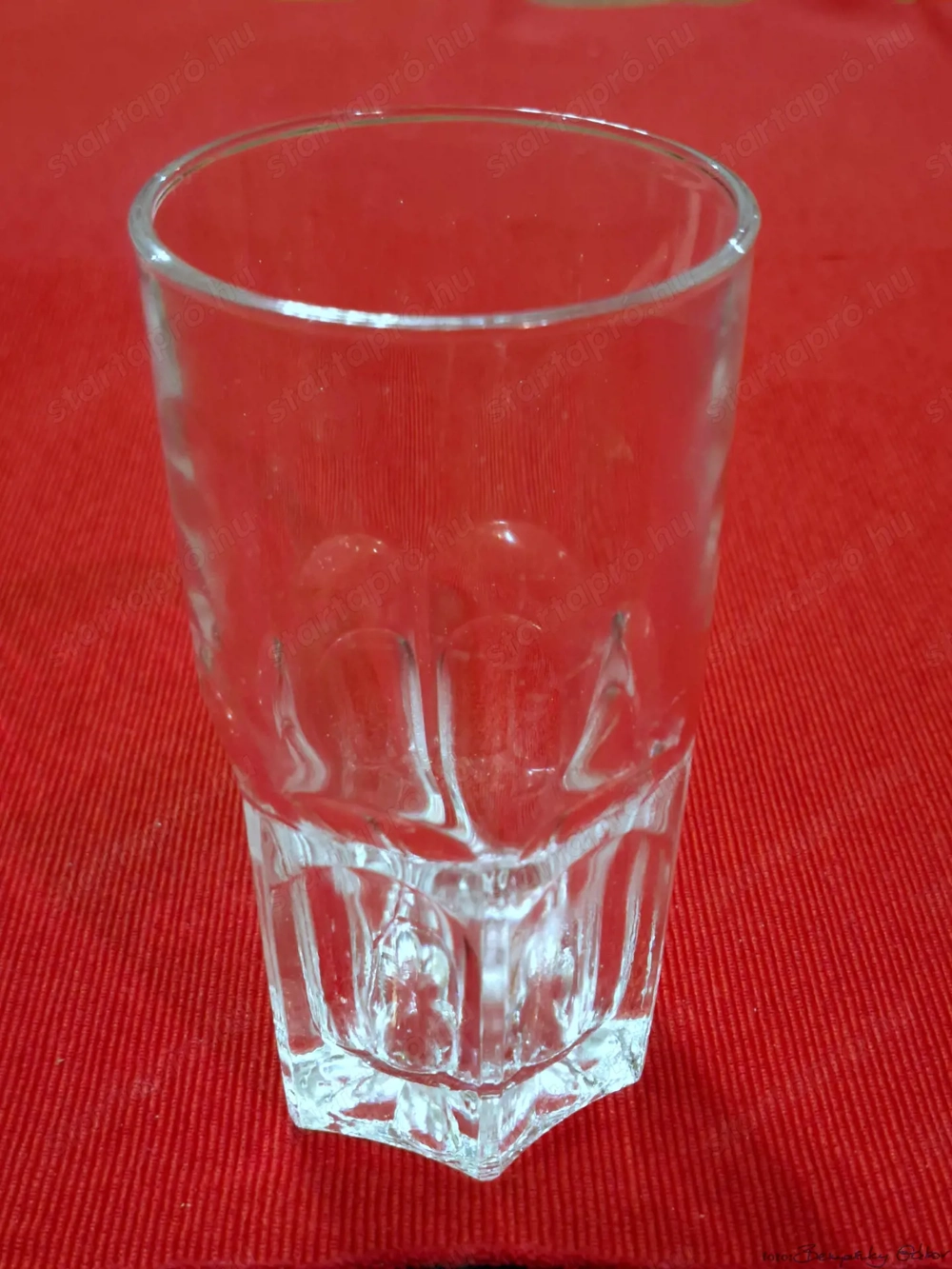 Üveg, 6 szögű barázdált, 49-69-130 mm, hagyományos vizes üdítős pohár, eladó