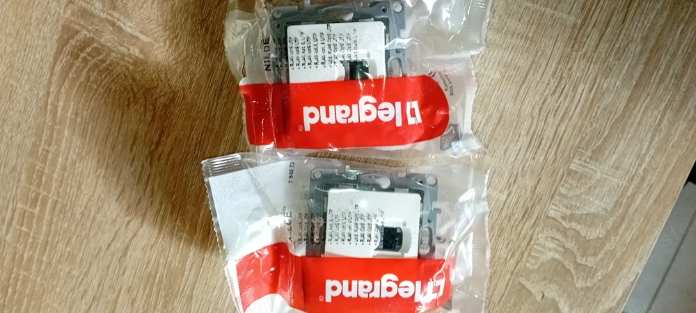 Legrand Niloe Rj 45 net csatlakozó.