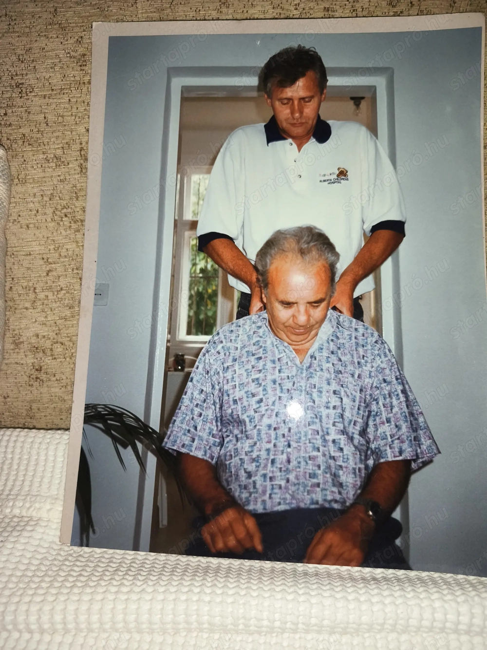 Csontkovács, gerinc kezelés masszázs.