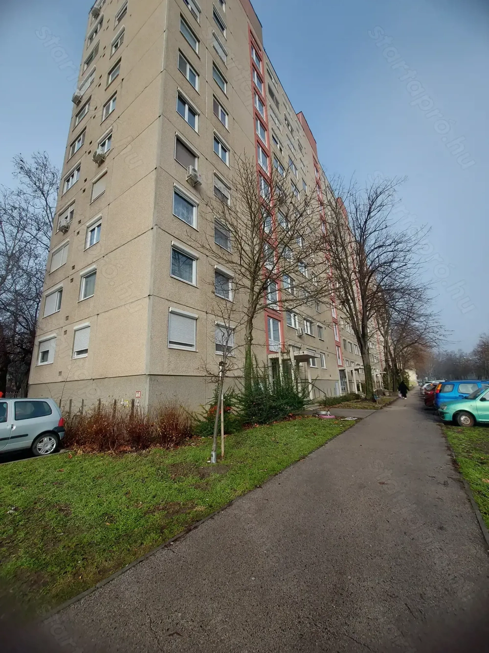 Csendes emeleti lakás, kiváló elhelyezkedéssel Győrben! Marcalváros I.