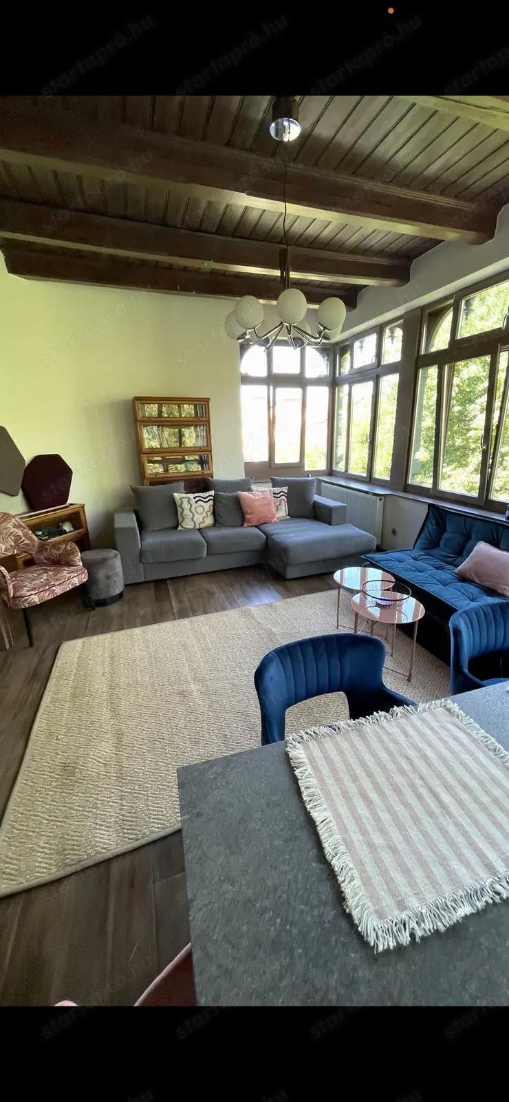 Kiadó 105 nm-es villalakás zöld környezetben a XII. kerületben