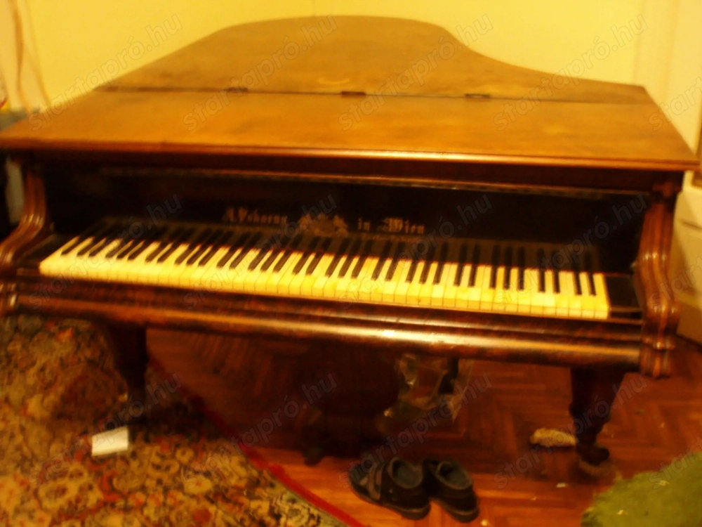 Eladó ez a páncéltőkés zongora