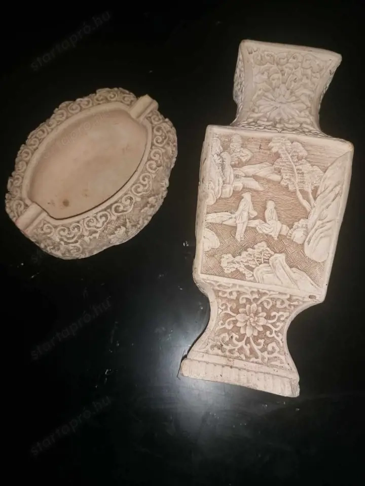Kézzel faragott antik kőváza és hamutartó