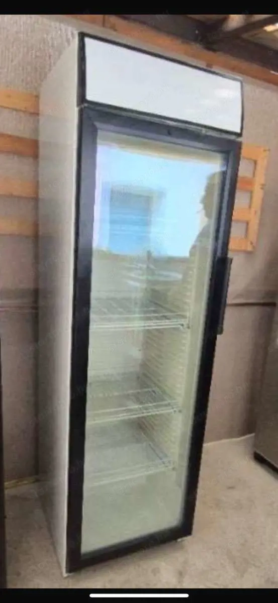 Üvegajtós Italhűtő