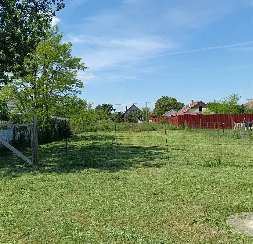 Monorierdőn, belterületi, 547 m2-es, építési telek 