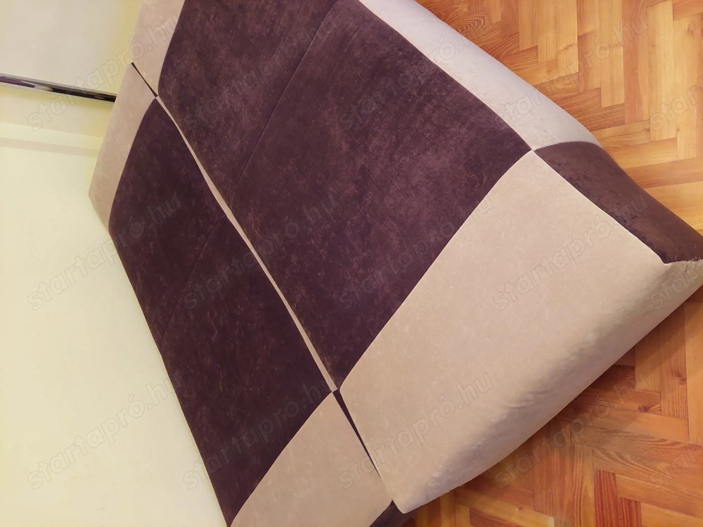 Elado 2 személyes kanapé