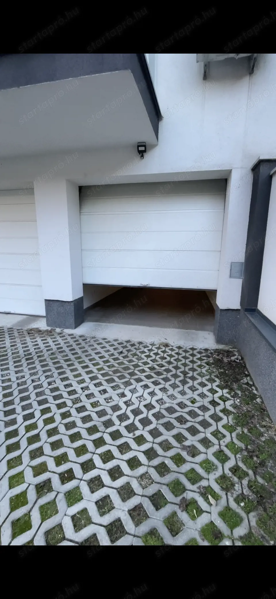 Szolnok belváros Jókai u 24 nm-es garázs kiadó