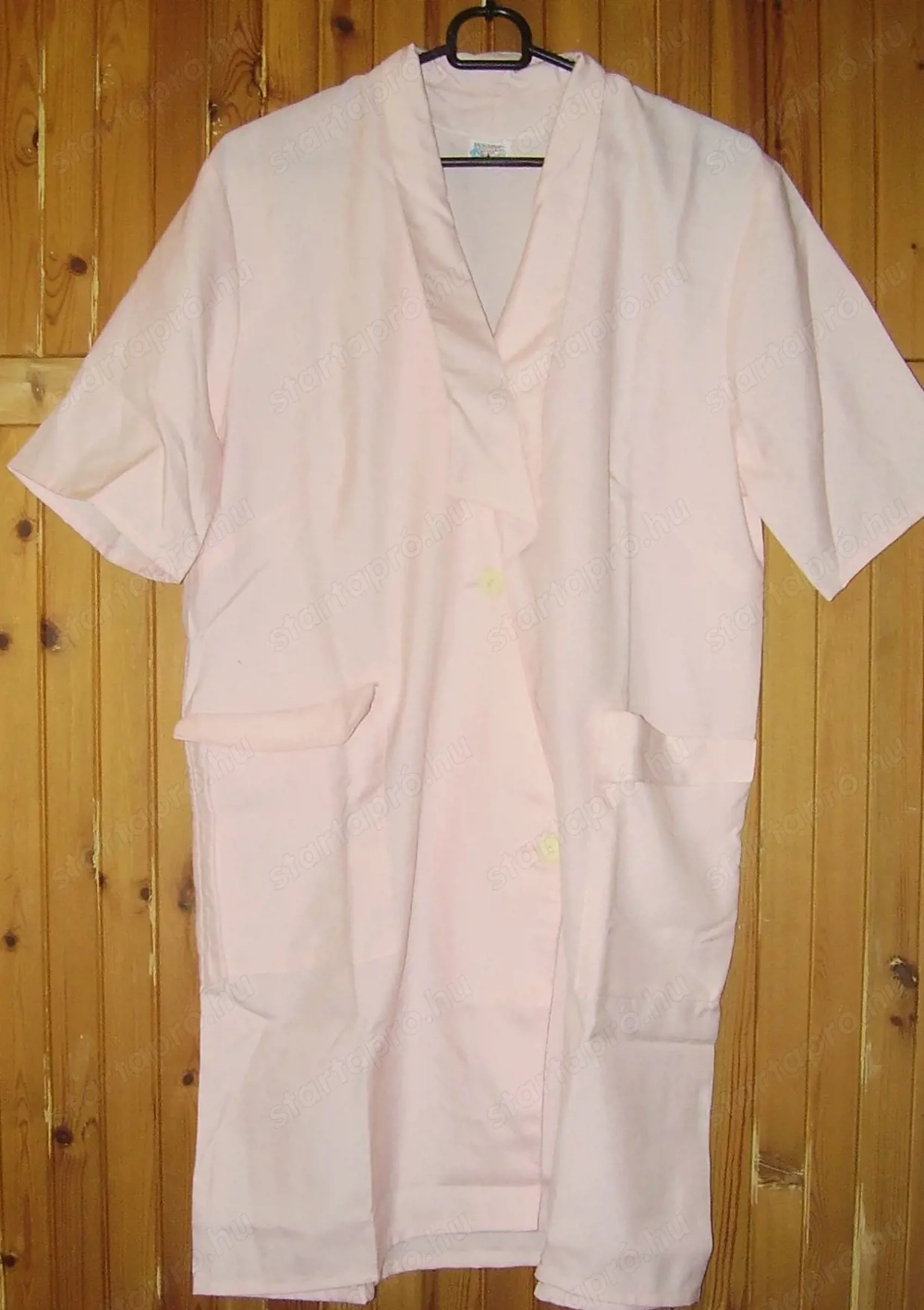 Vadonatúj köpenyek eladók