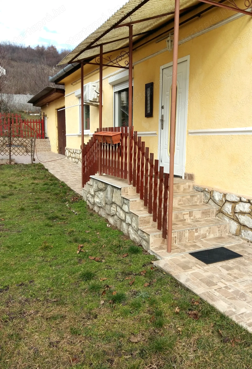 Felújított kétszobás felsőtárkányi családi ház.