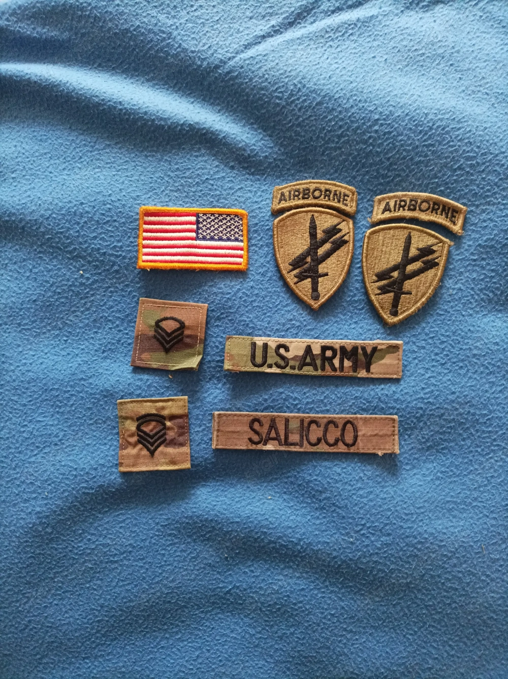 Amerikai katonai felvarok.