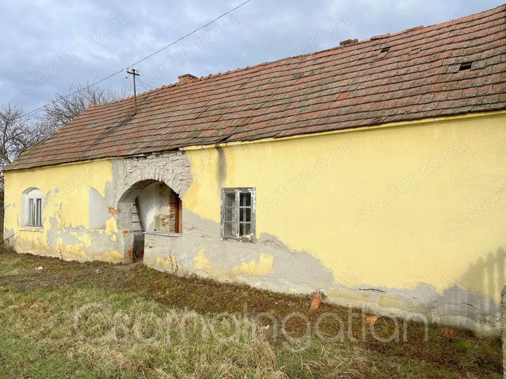 Szilsárkány - tégla építésű 2 szobás ház eladó