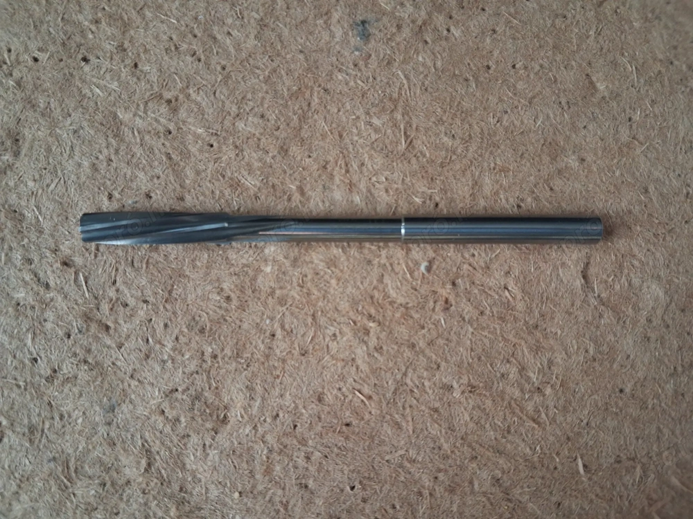 Eladó új D6 H7 VHM gépi dörzsár.