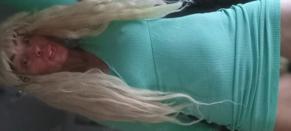 Keresek Chatelni Kamerázni váró fiúkat.