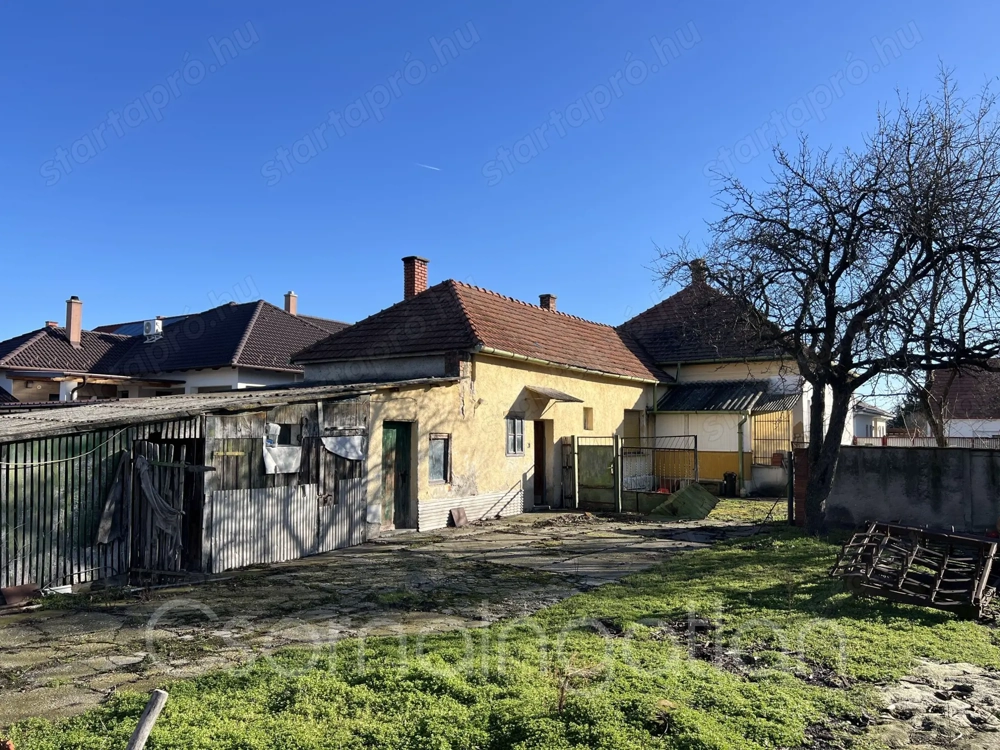 Csorna - központ közeli 4 szobás ház eladó