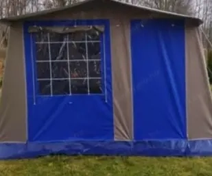 Lakókocsi elősátor