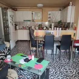 Eladó bontandó családiház