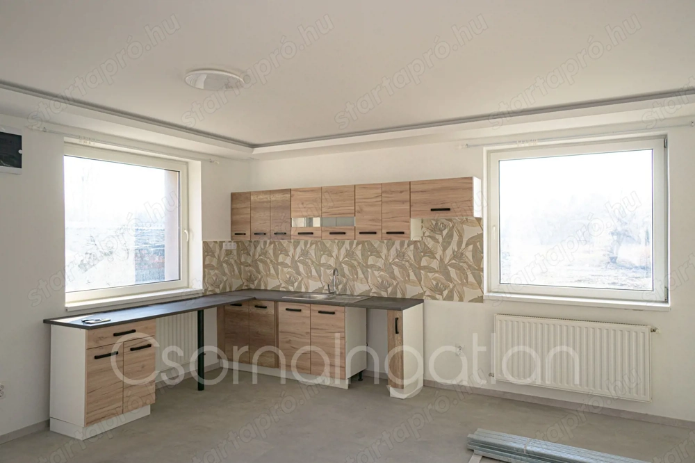 Csorna - teljes körűen felújított 3 szoba nappalis családi ház eladó