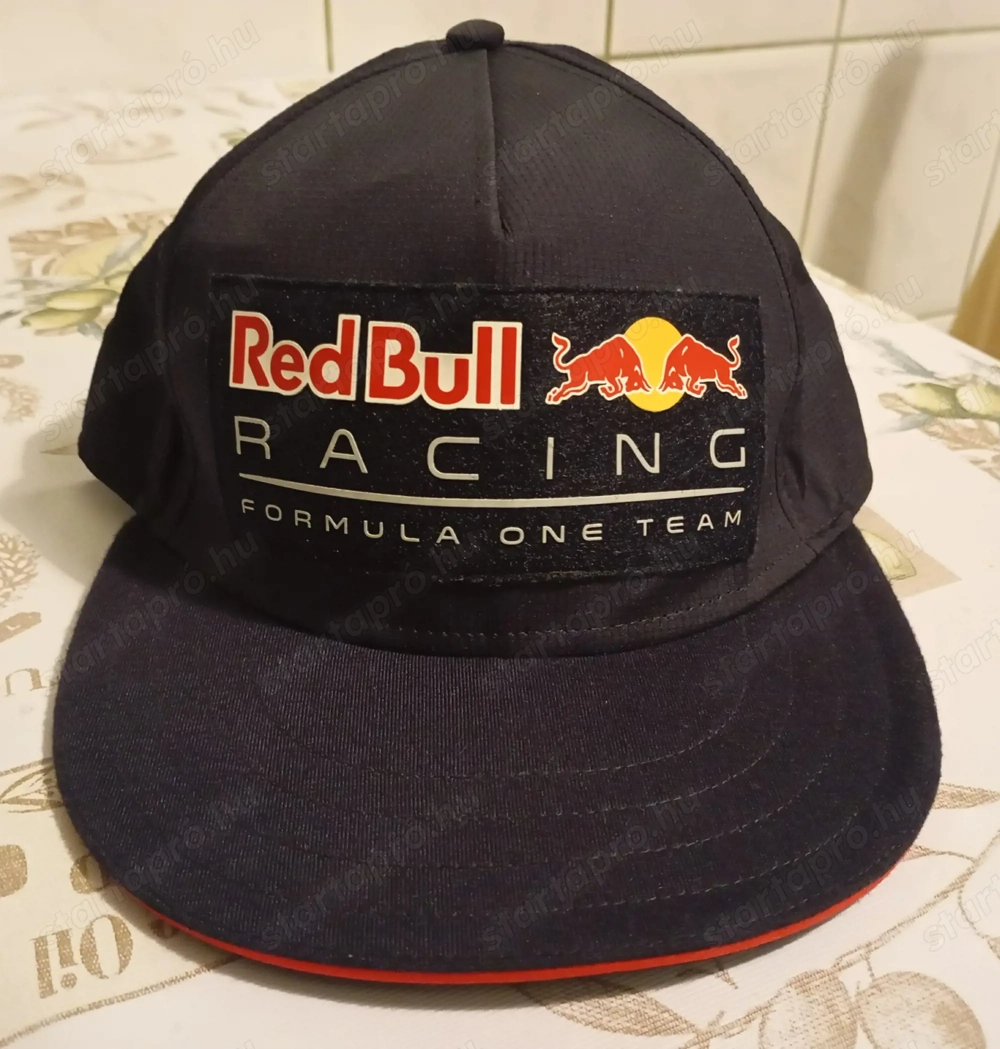 Új Red Bull Puma snapback sapka
