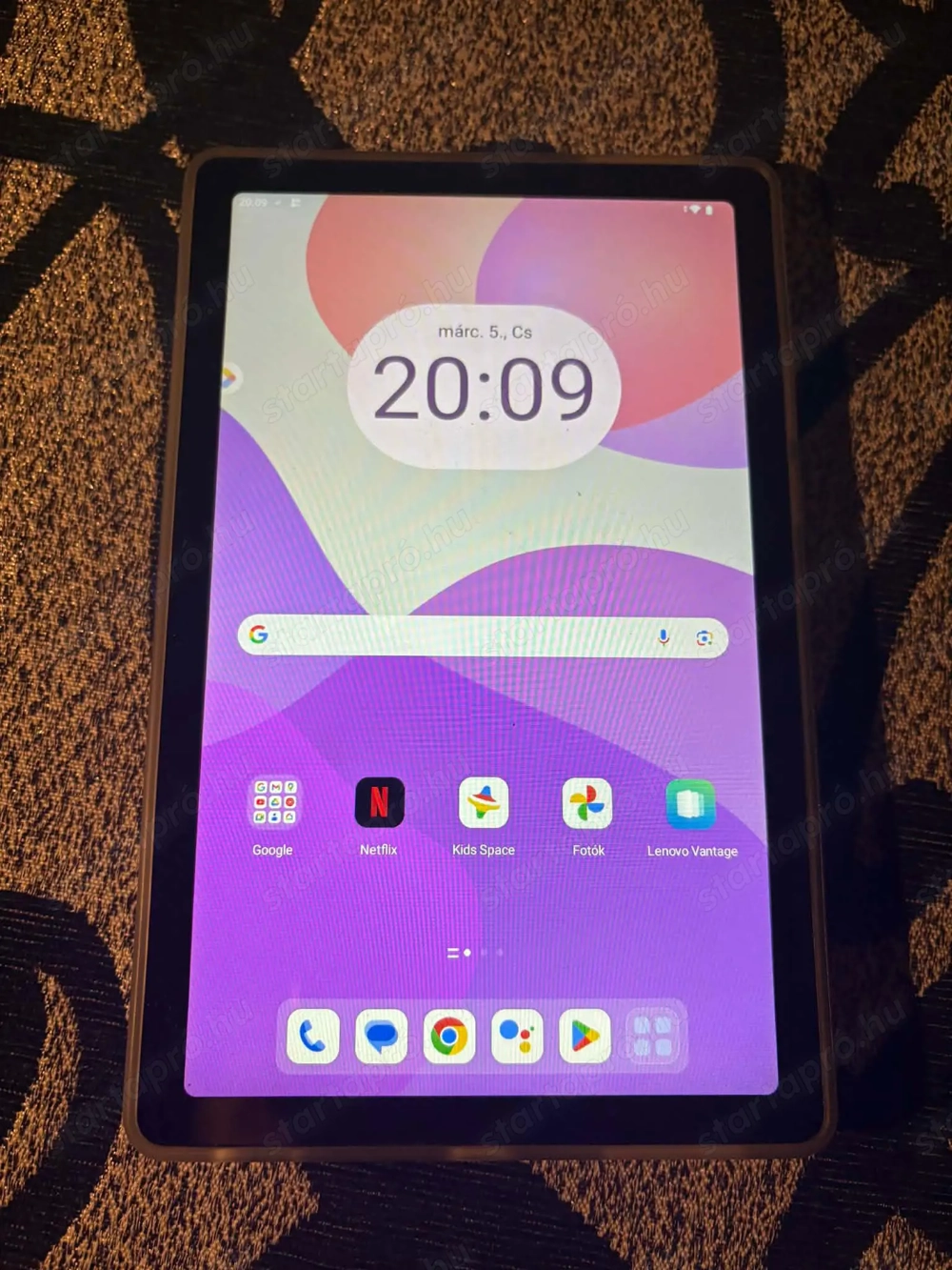 Lenovo M9 TAB 64GB ujszerü,És Új Casio és diavetitö és Okostelefon.