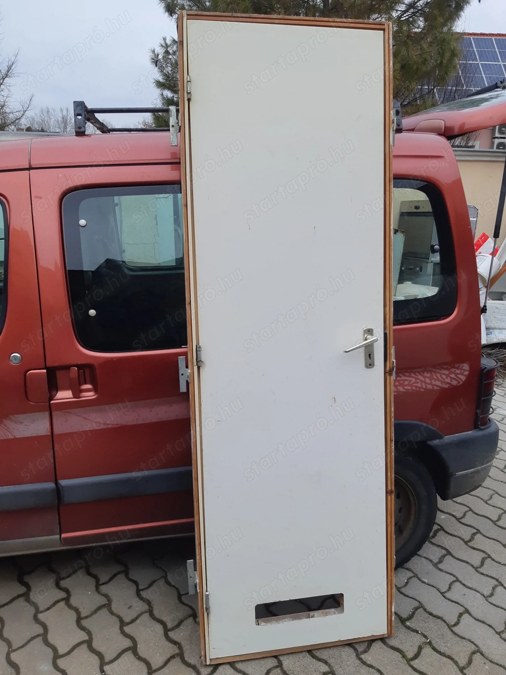 Teli ajtó tokkal balos 68x207cm beépítő méret szellőzős