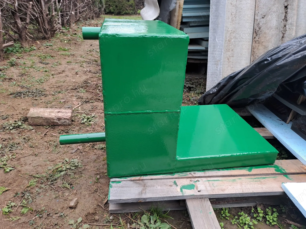 Cserépkályha víztartály. 