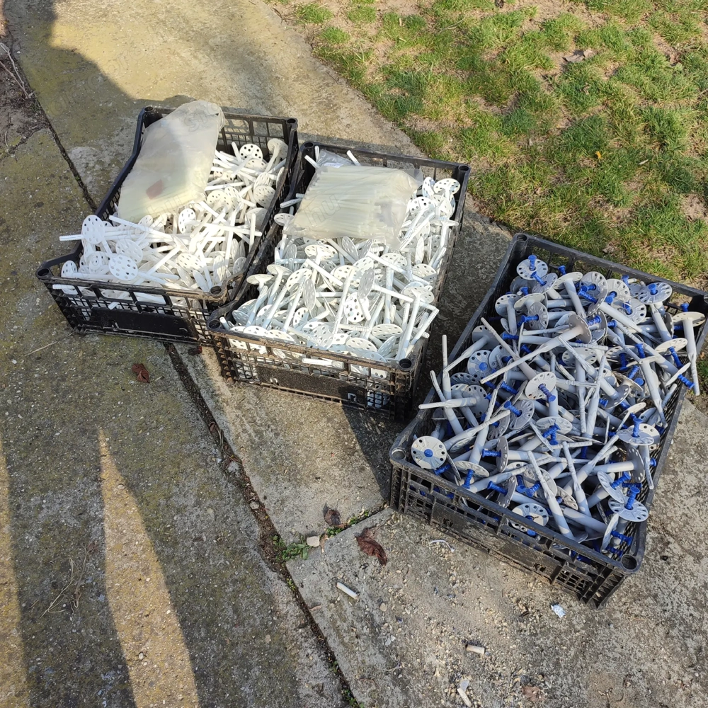 Koelner KI10-160 típusú dűbel