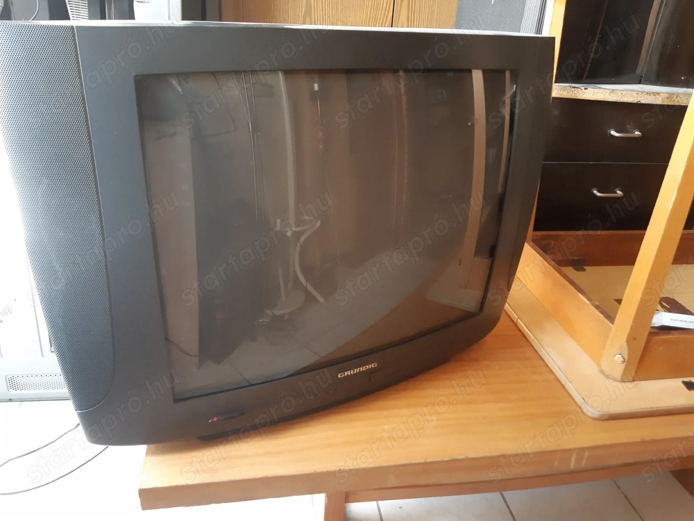 Grundig ST70-712NIC TOP hagyományos TV 70cm működő