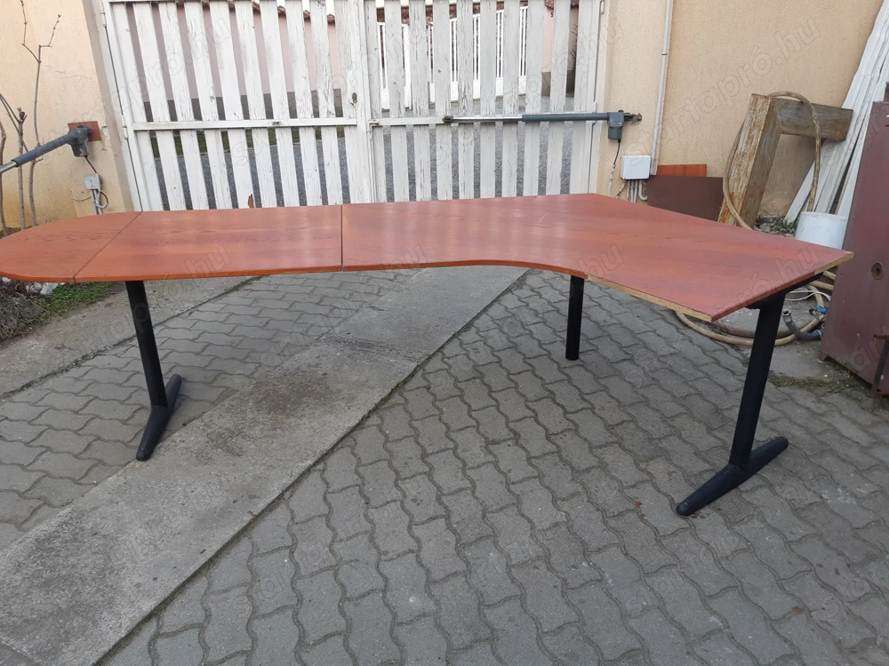 Hatalmas tárgyalóasztal íróasztal, variálható 285x165x135cm
