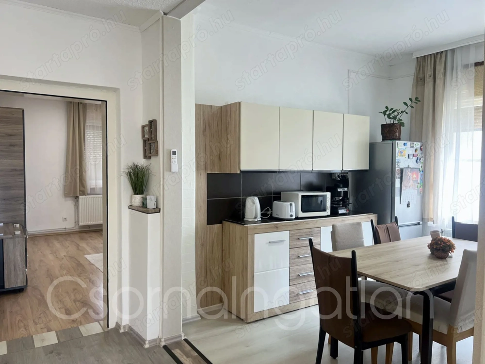 Rábatamási   2 szobás családi ház eladó